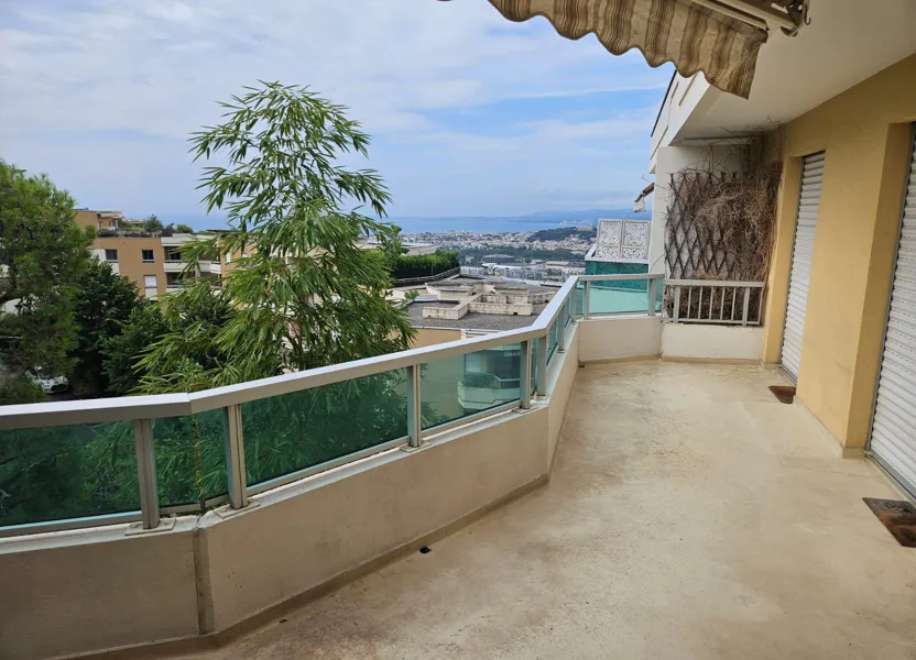 Appartement Corniche Fleurie à Nice