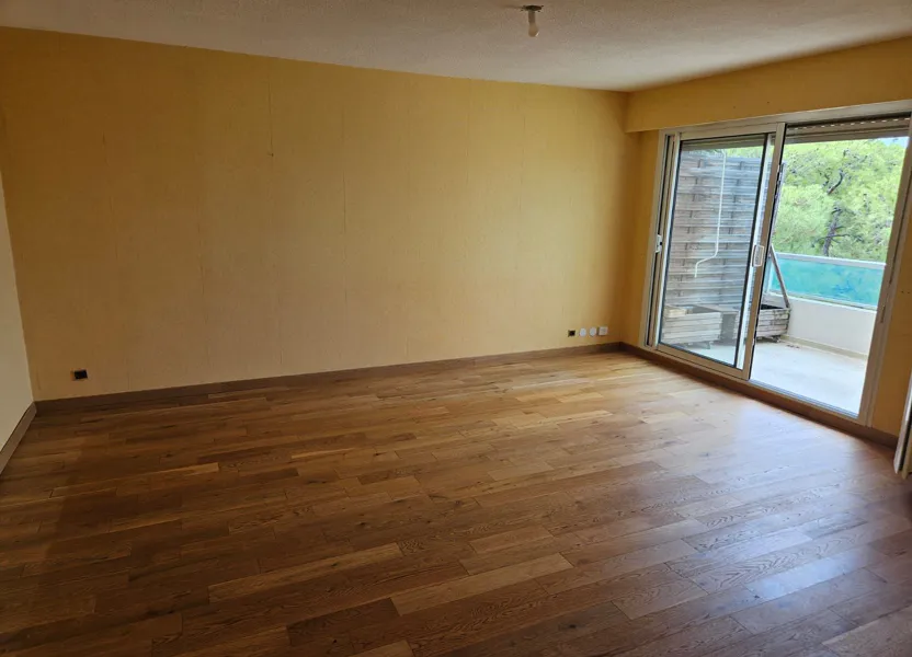 Appartement Corniche Fleurie à Nice