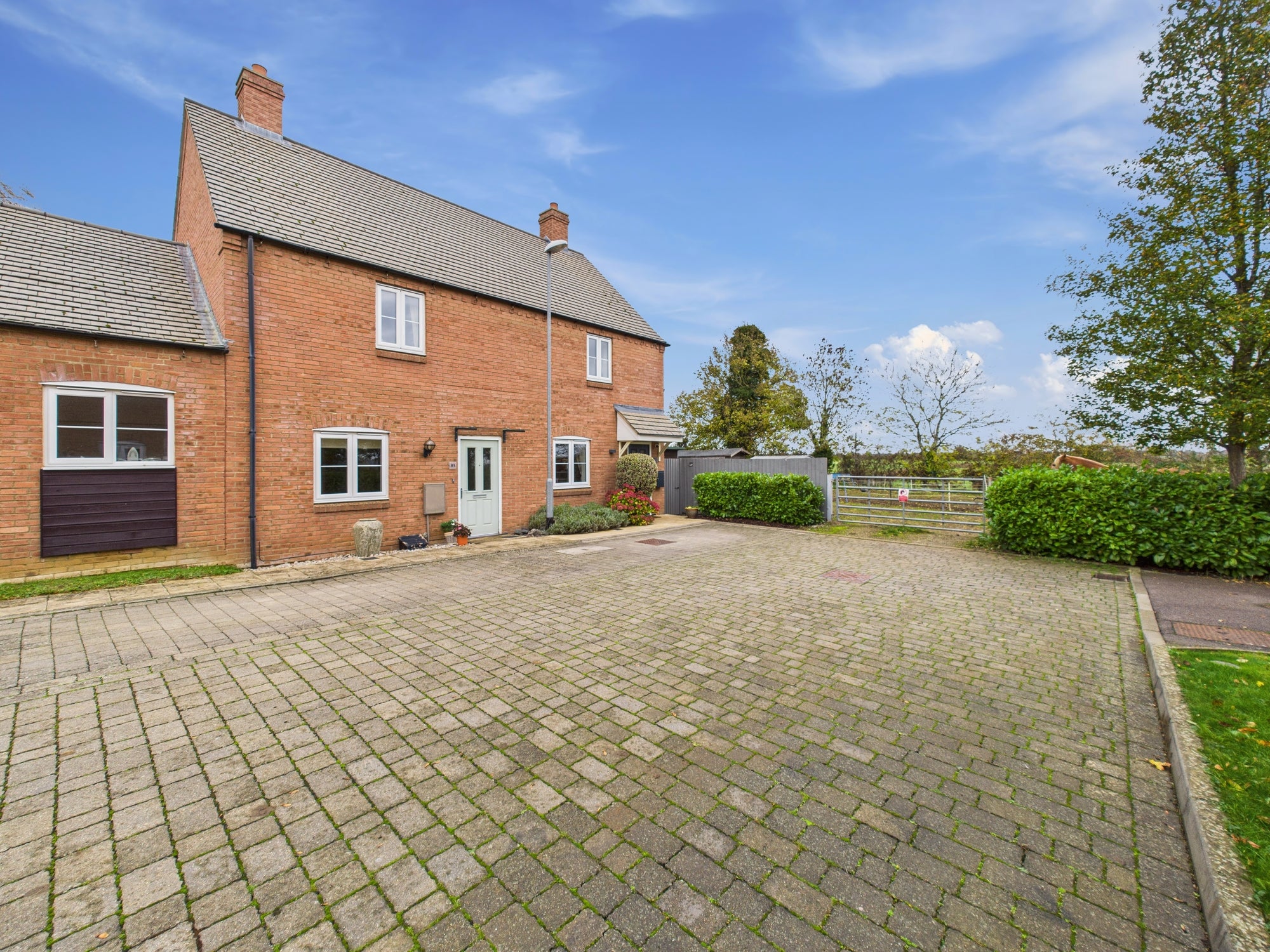 House Freemans Way in Greens Norton