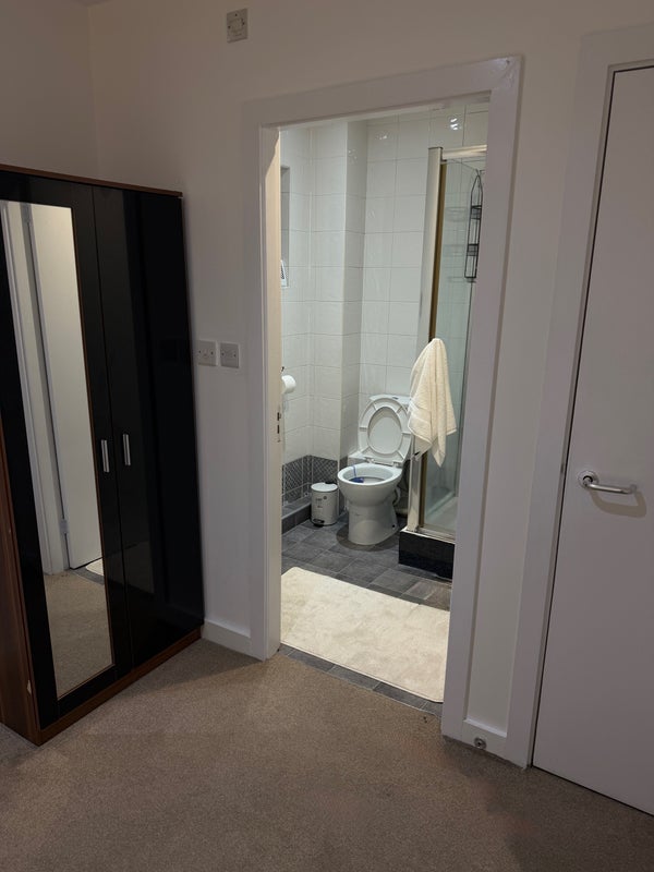 Room Chevassut Street in Manchester
