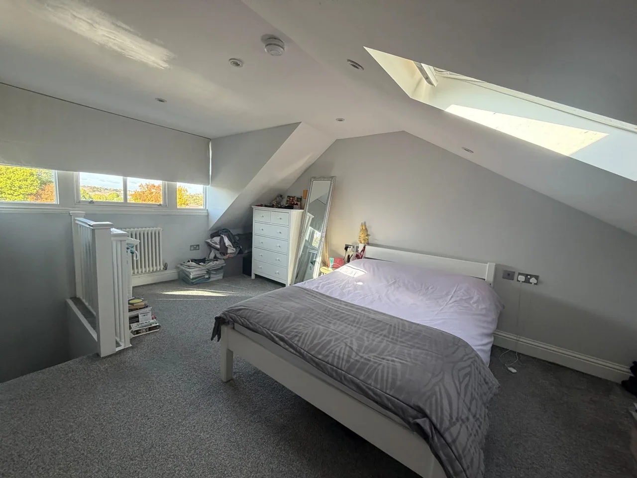 Flat Hendon Lane in Greater London