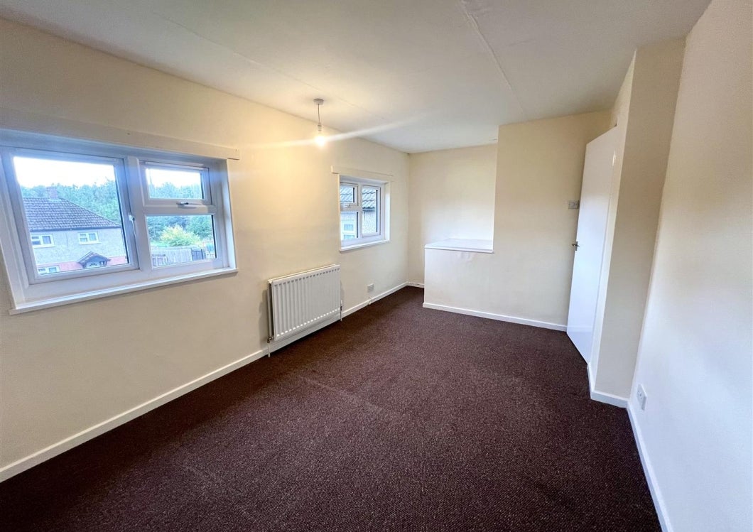 House Lancaster Avenue in Dawley