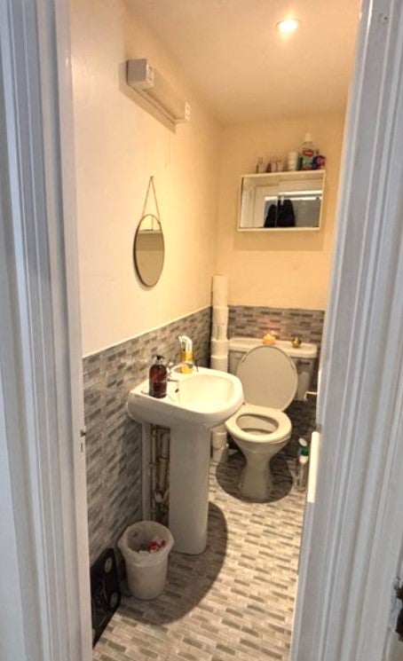 Room Greencroft Gardens in Greater London
