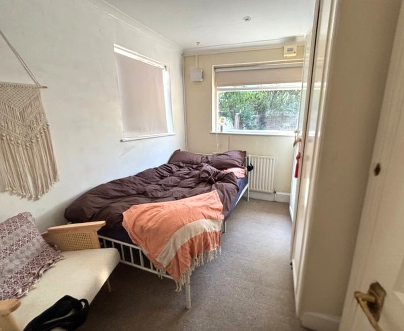 Room Greencroft Gardens in Greater London