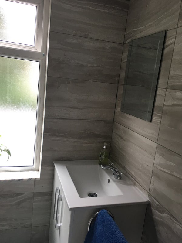 Room Brompton Court in Greater London