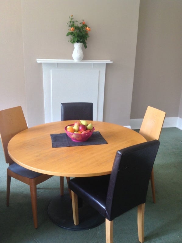 Room Brompton Court in Greater London