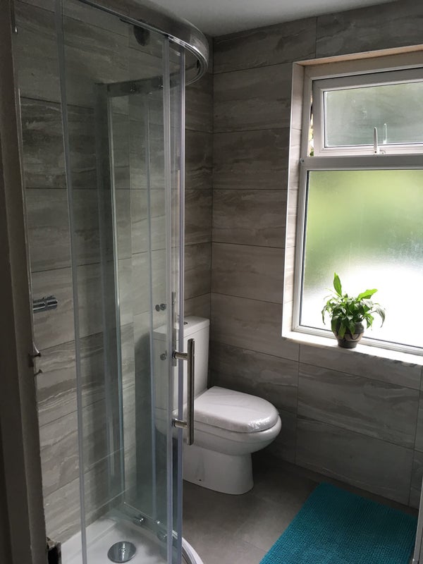 Room Brompton Court in Greater London