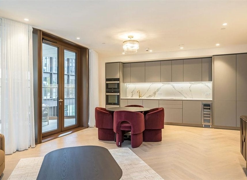 Flat Park Street in Greater London