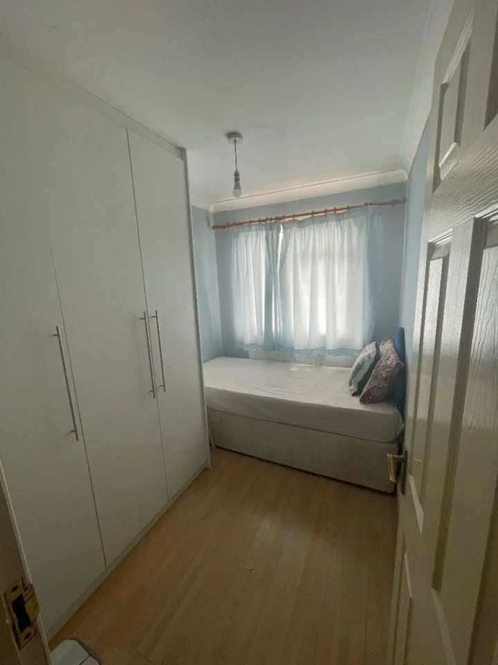 Room West End Lane in Greater London