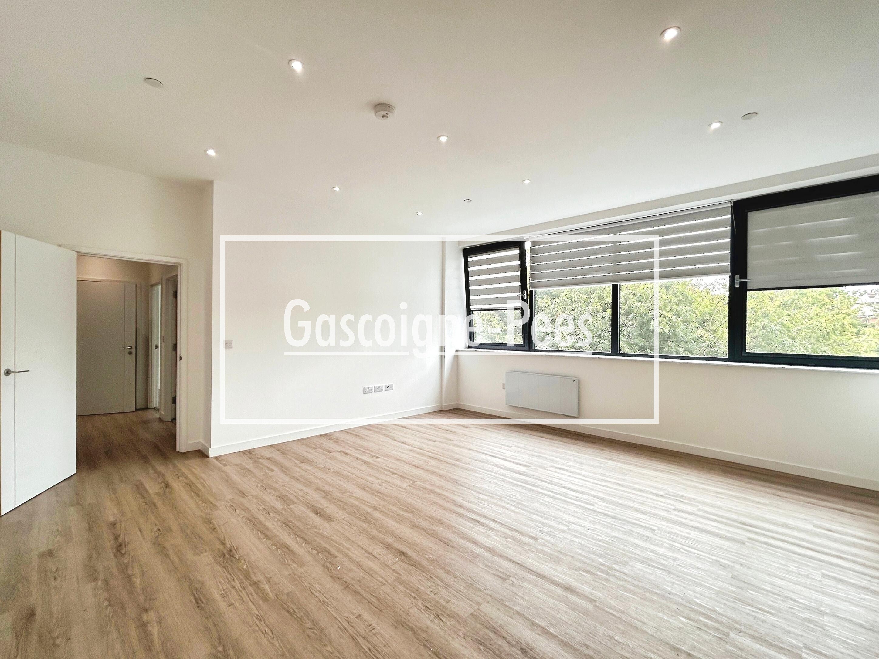 Flat Chapel Hill in Basingstoke and Deane