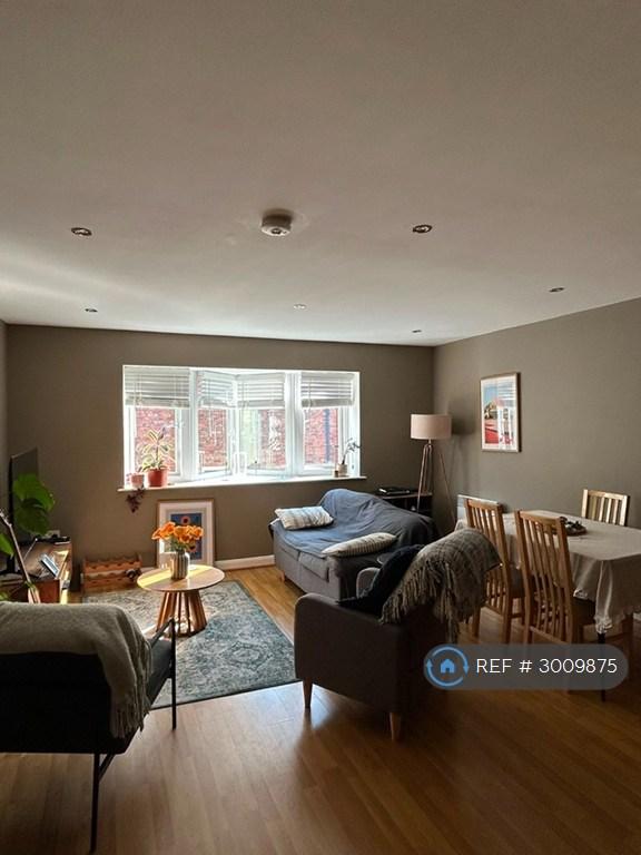 Flat Palatine Road in Manchester
