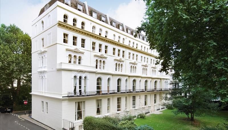 Flat Kensington Gardens Square in City of Westminster