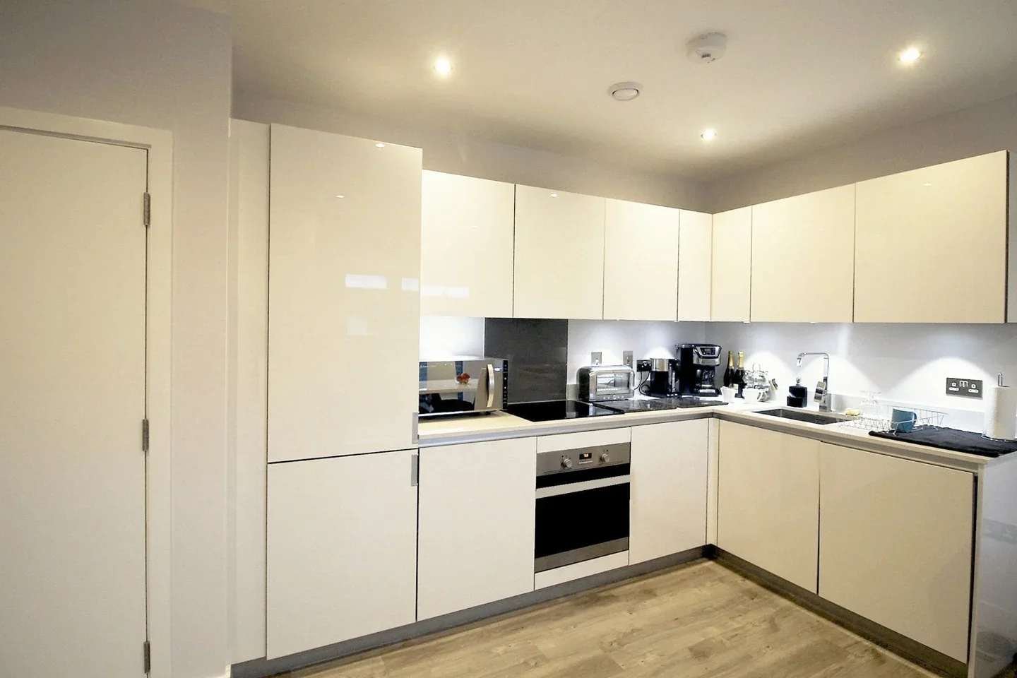 Flat Knapp Road in Greater London