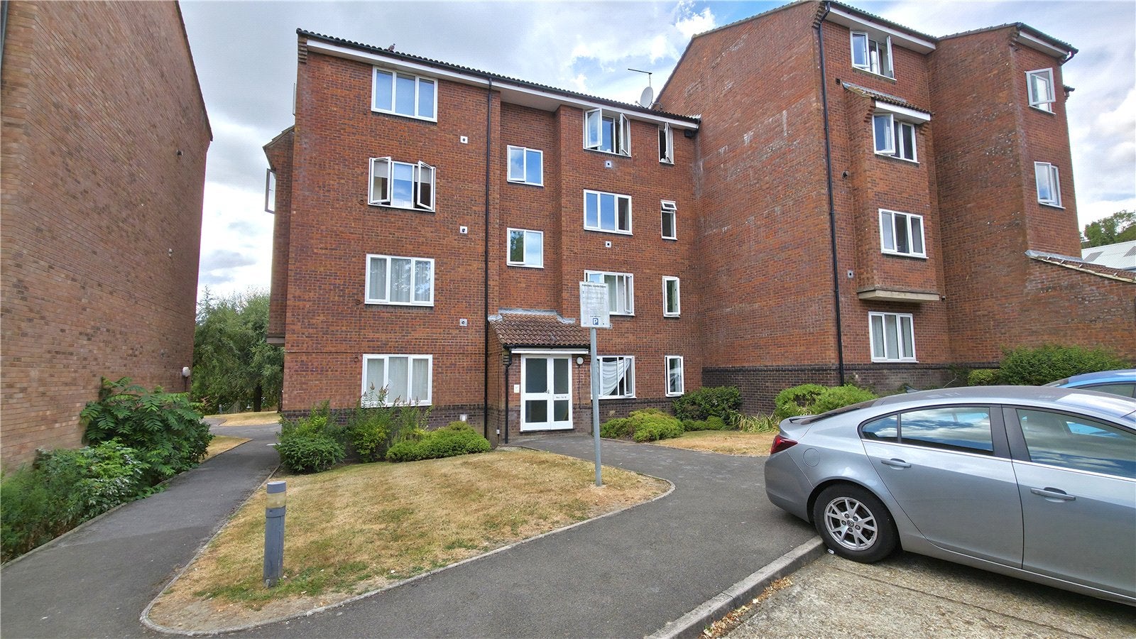 Flat St Leonards Park in Mid Sussex