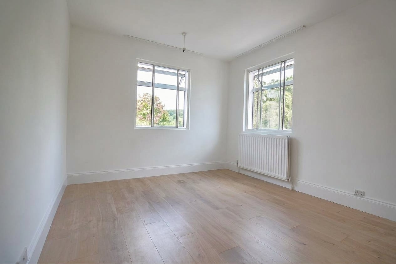 Flat London Road in Greater London