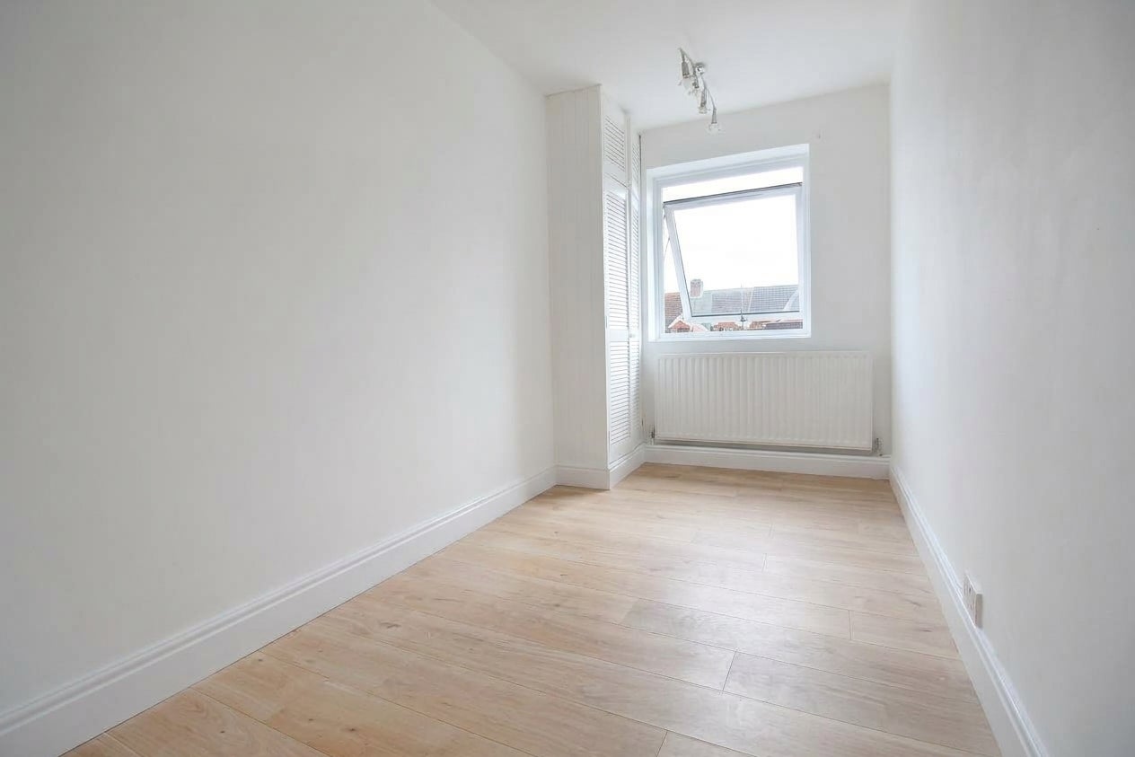 Flat London Road in Greater London