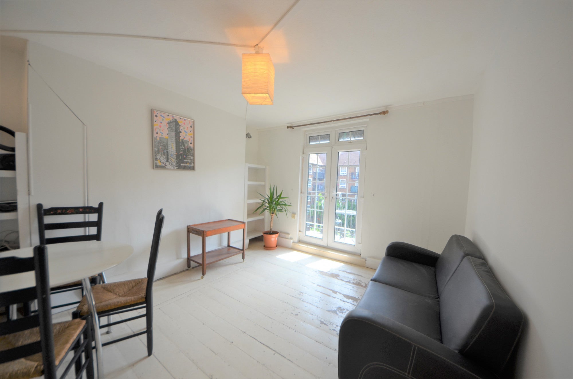 Flat Barnsbury Road in Greater London
