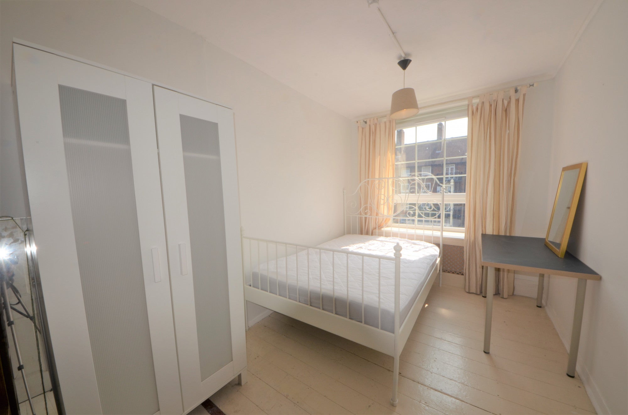Flat Barnsbury Road in Greater London