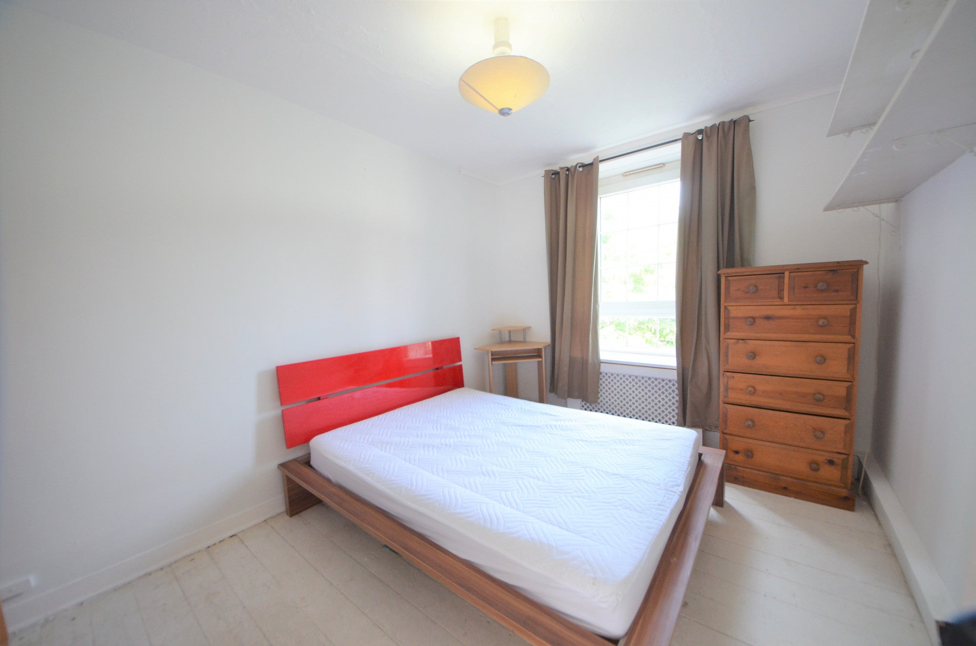 Flat Barnsbury Road in Greater London
