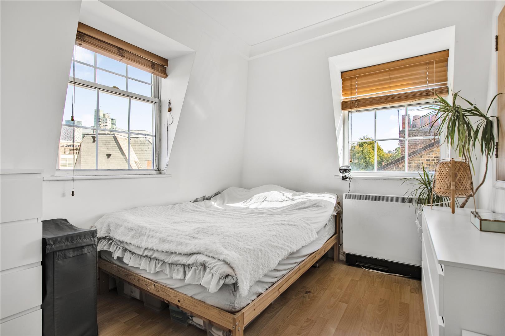Flat Newington Causeway in Greater London