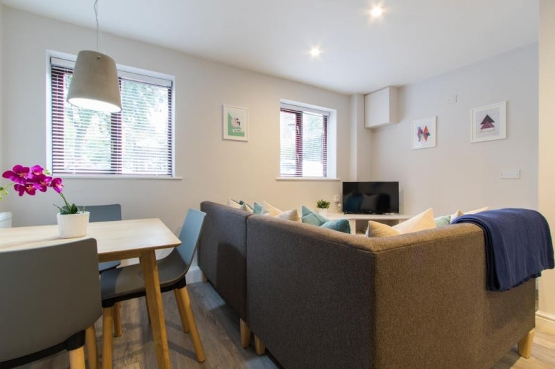 Flat Victoria Court Mews in Leeds