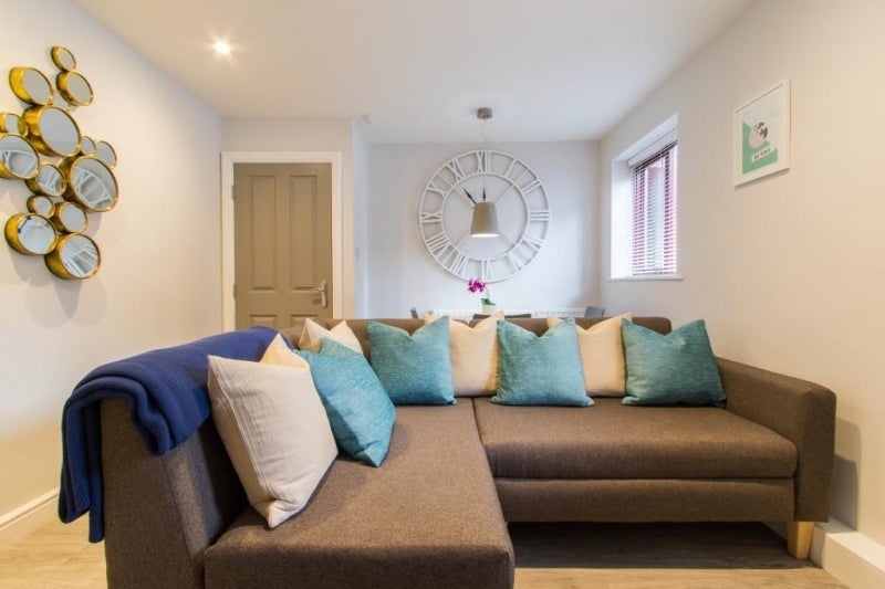 Flat Victoria Court Mews in Leeds