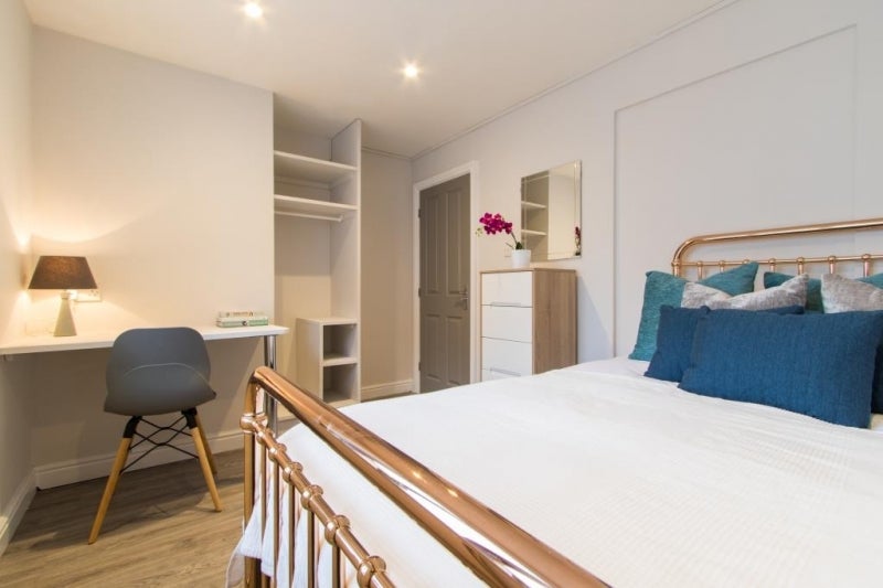 Flat Victoria Court Mews in Leeds
