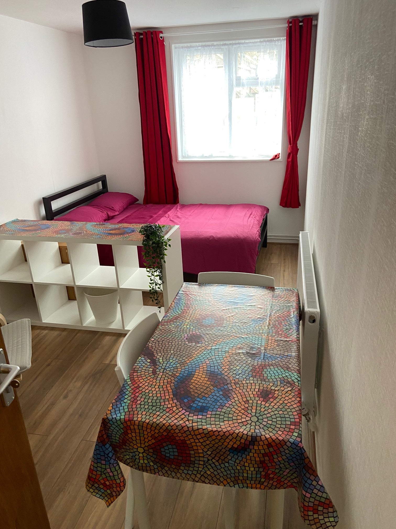 Flat Hartville Road in Greater London
