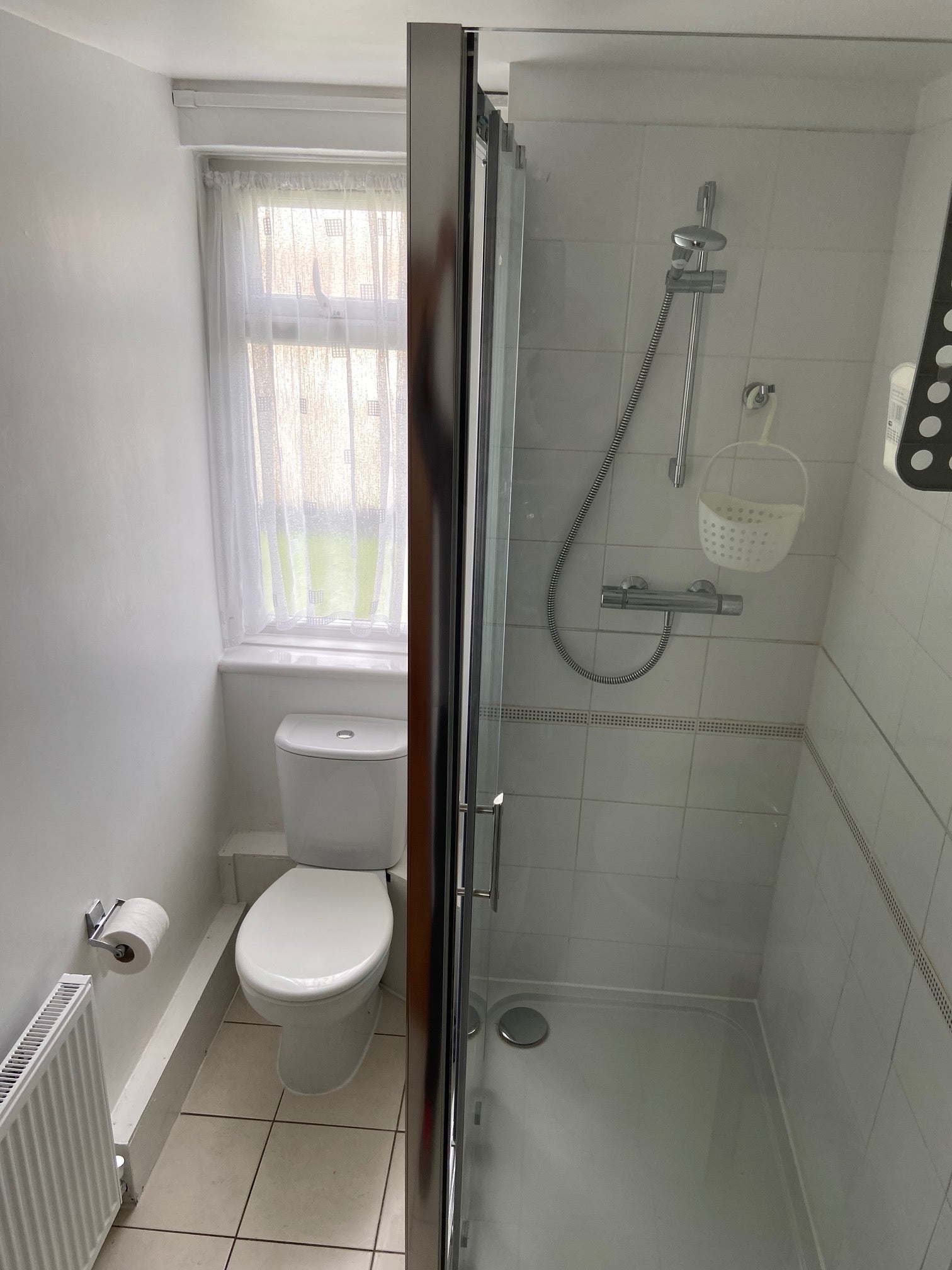 Flat Hartville Road in Greater London