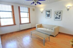 Flat Burnley Road in Greater London