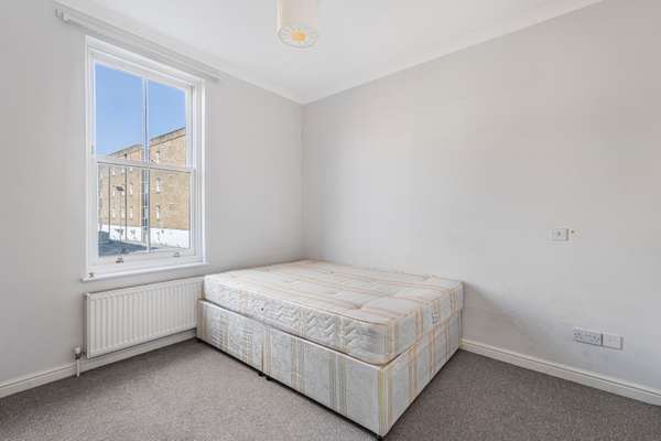 House Cephas Avenue in Greater London