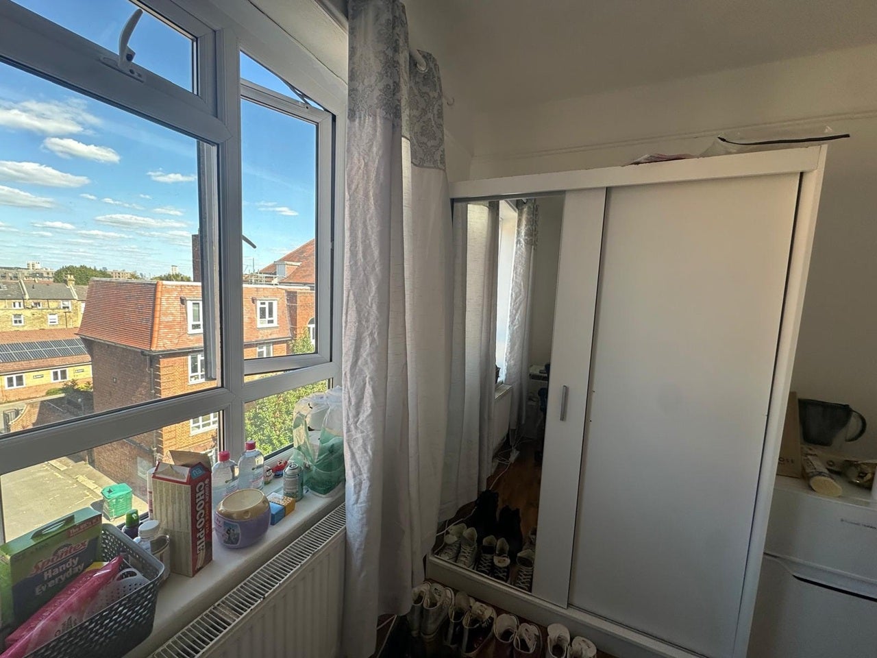 Room Clapham High Street in Greater London