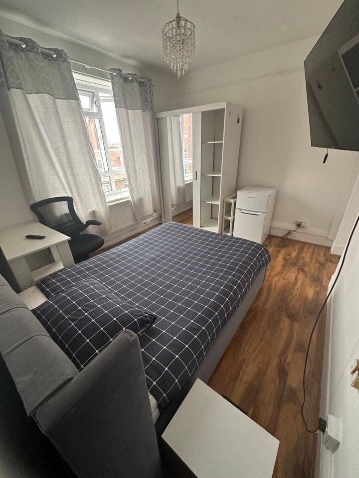 Room Clapham High Street in Greater London