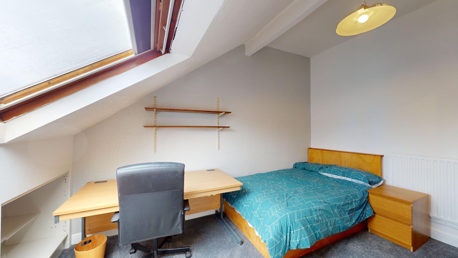 Room Richmond Avenue in Leeds