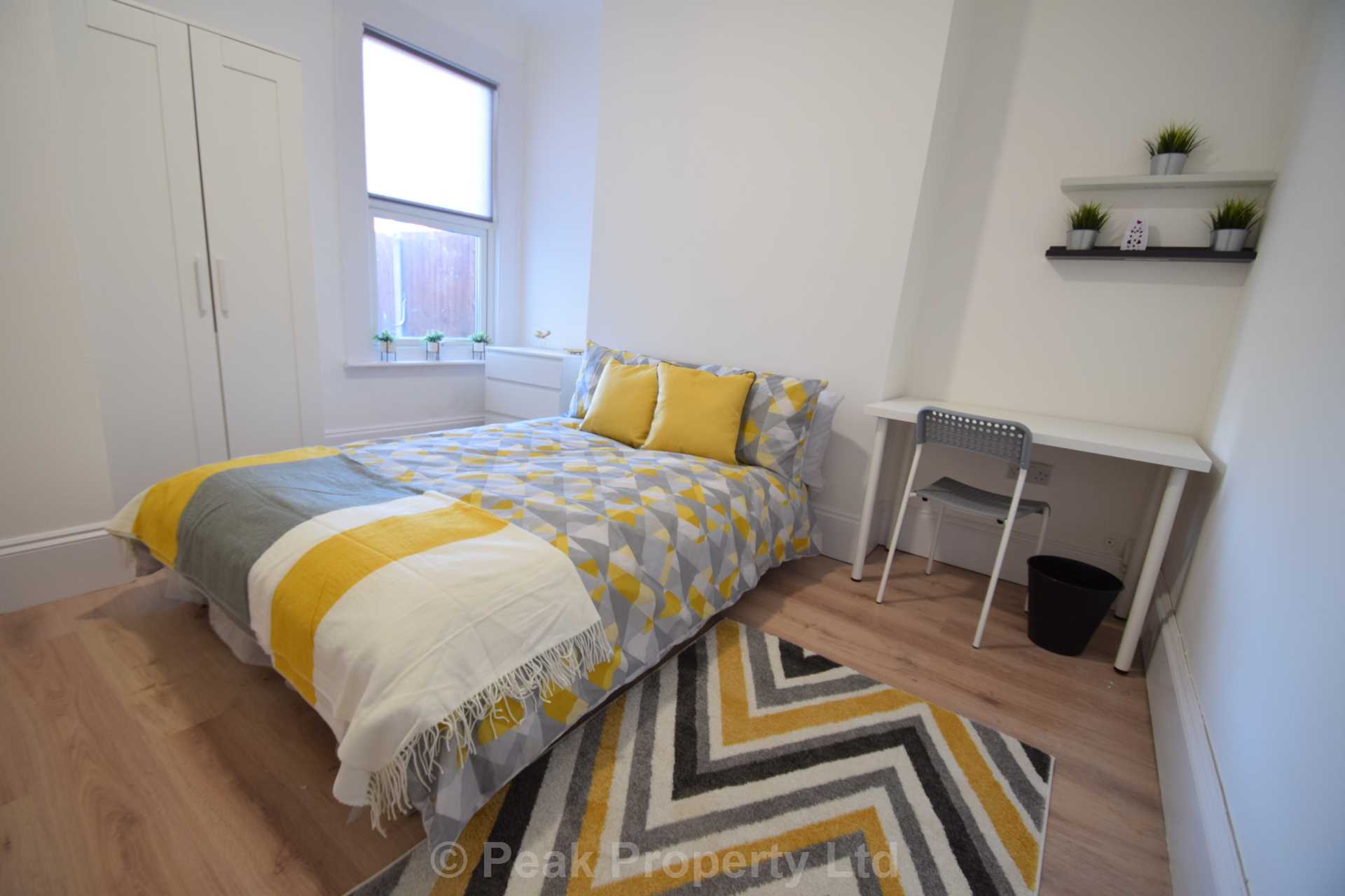 Room Windermere Road in Southend-on-Sea