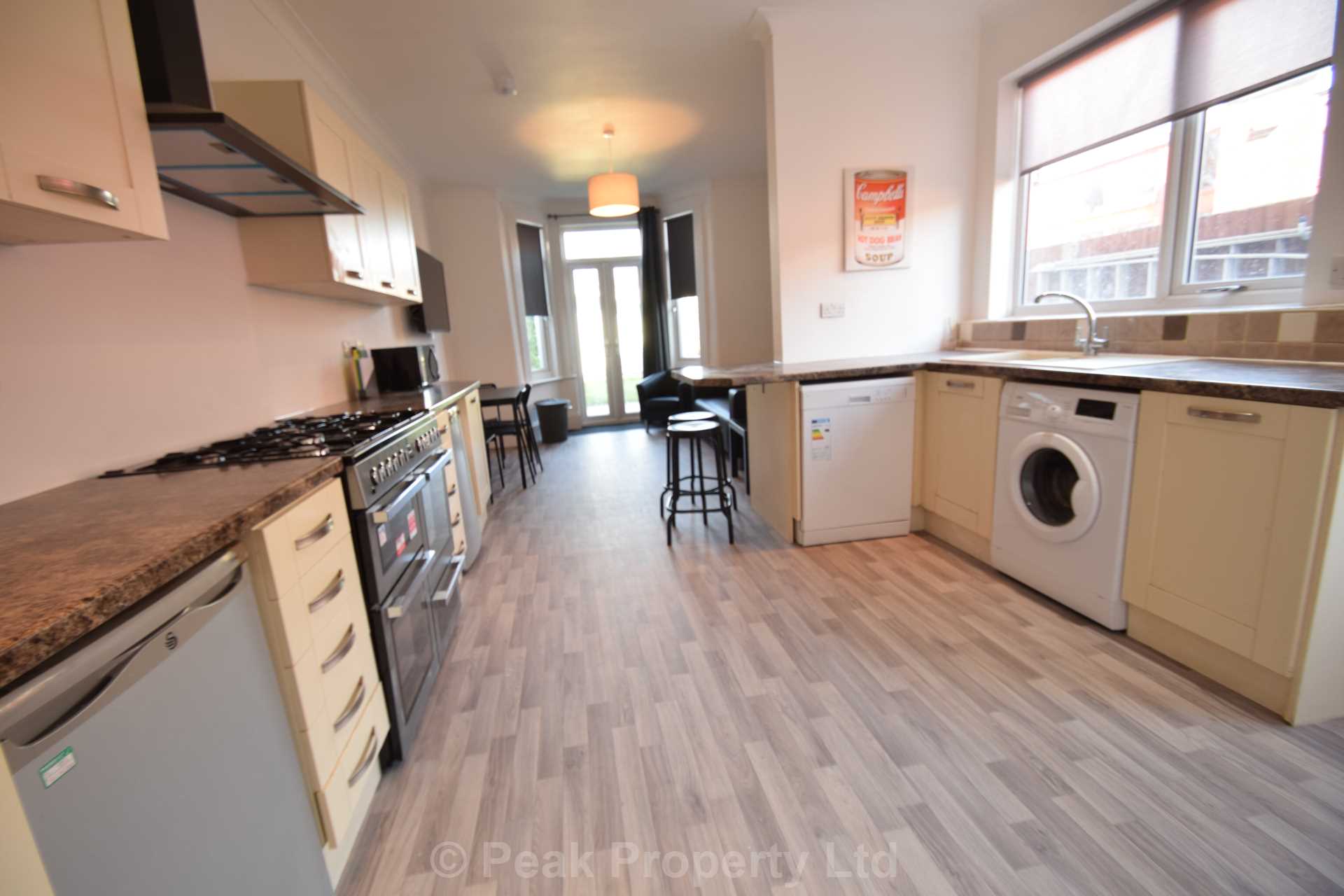 Room Windermere Road in Southend-on-Sea
