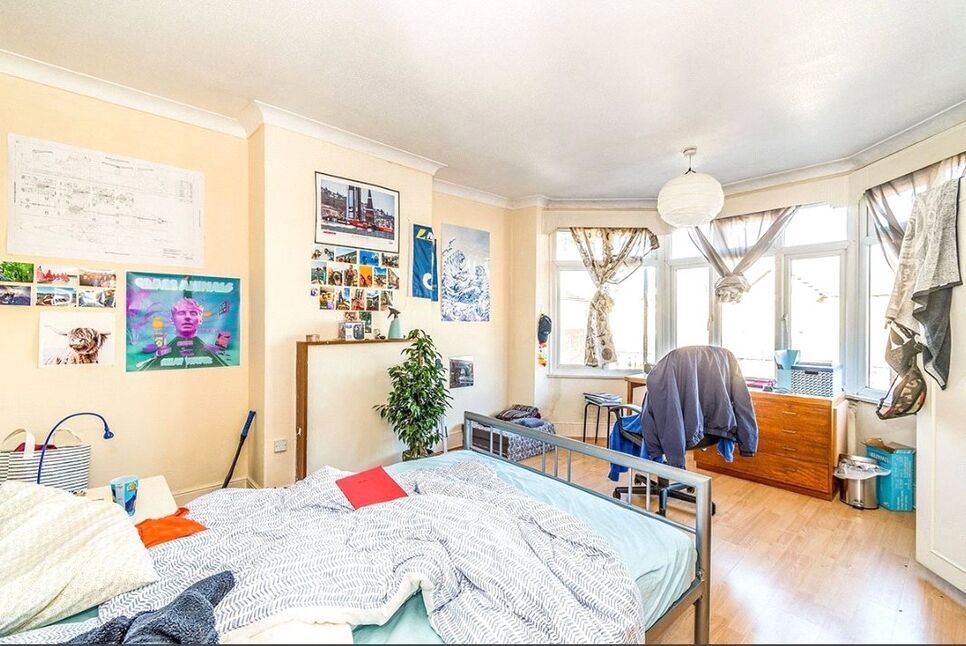 Flat Blenheim Gardens in Southampton