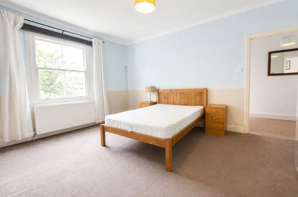 Flat Tressillian Road in Greater London