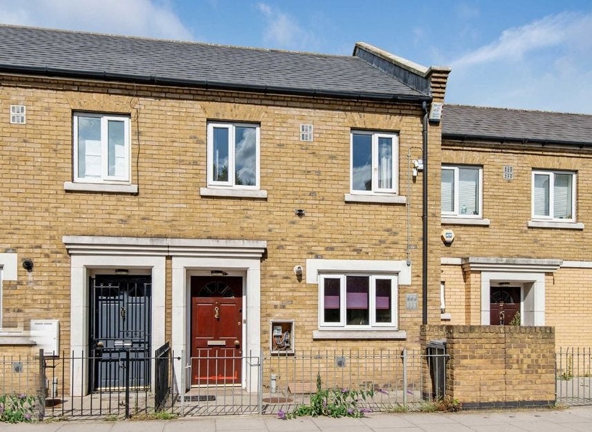 House Abbott Road in Greater London