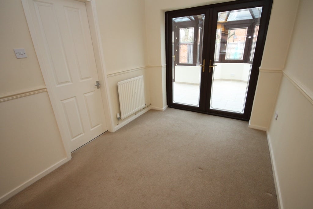 House Saltwood Avenue in Worcester