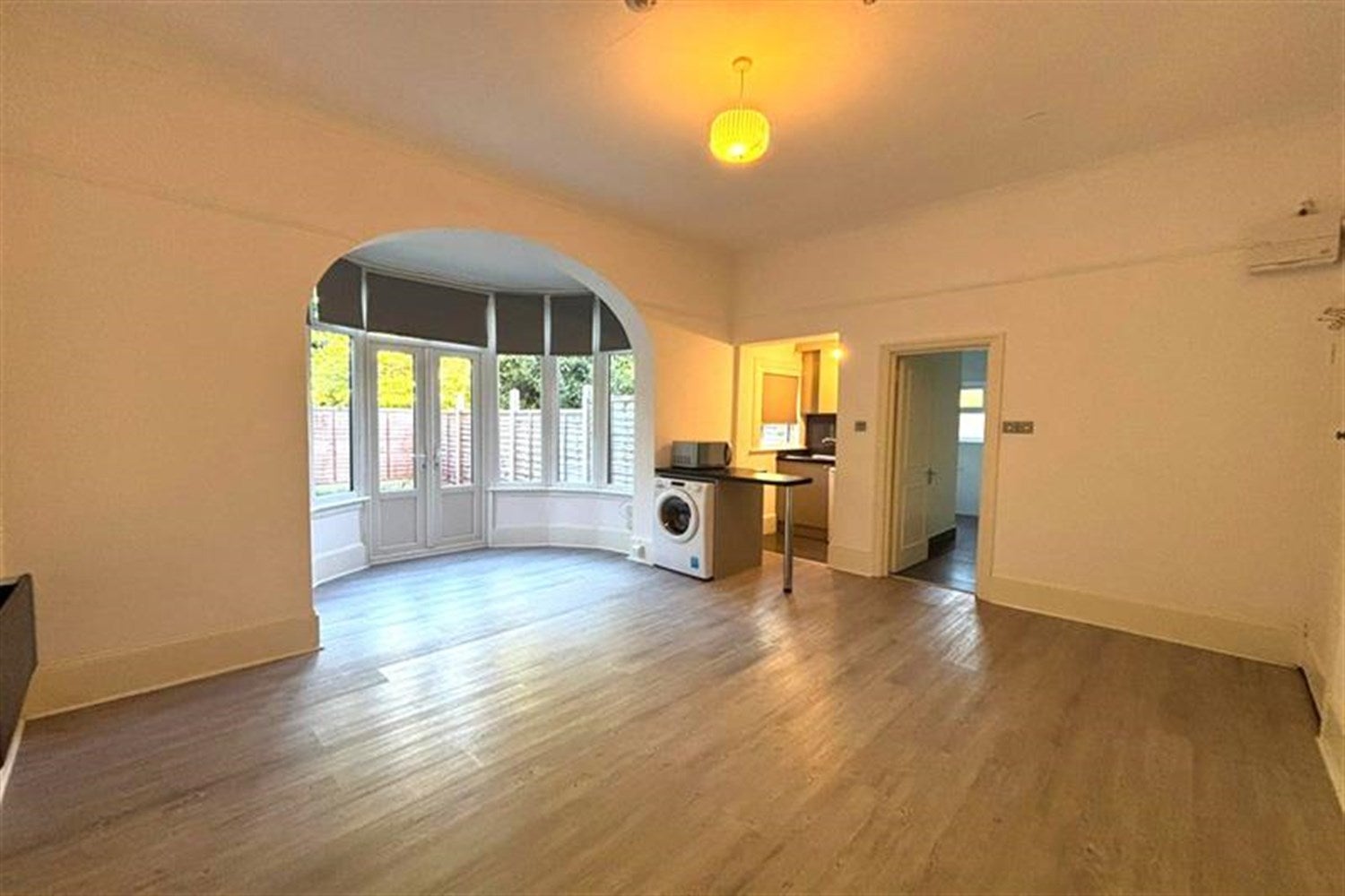 Flat Hermon Hill in Greater London