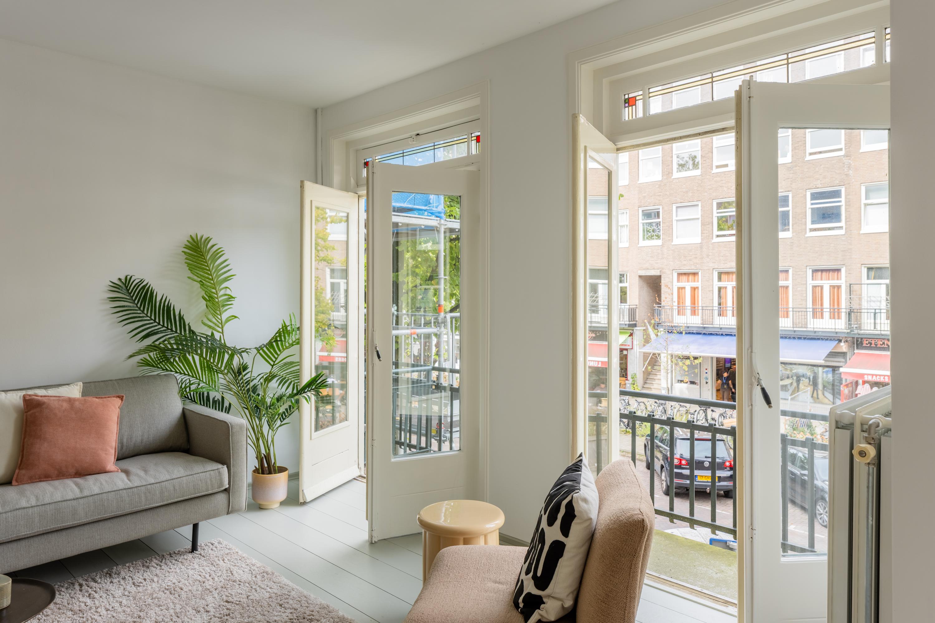 Appartement Uiterwaardenstraat 85 1 in Amsterdam