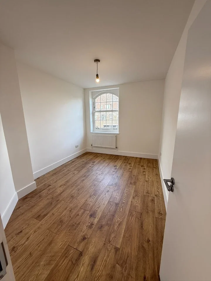 Flat Bromley High Street in Greater London