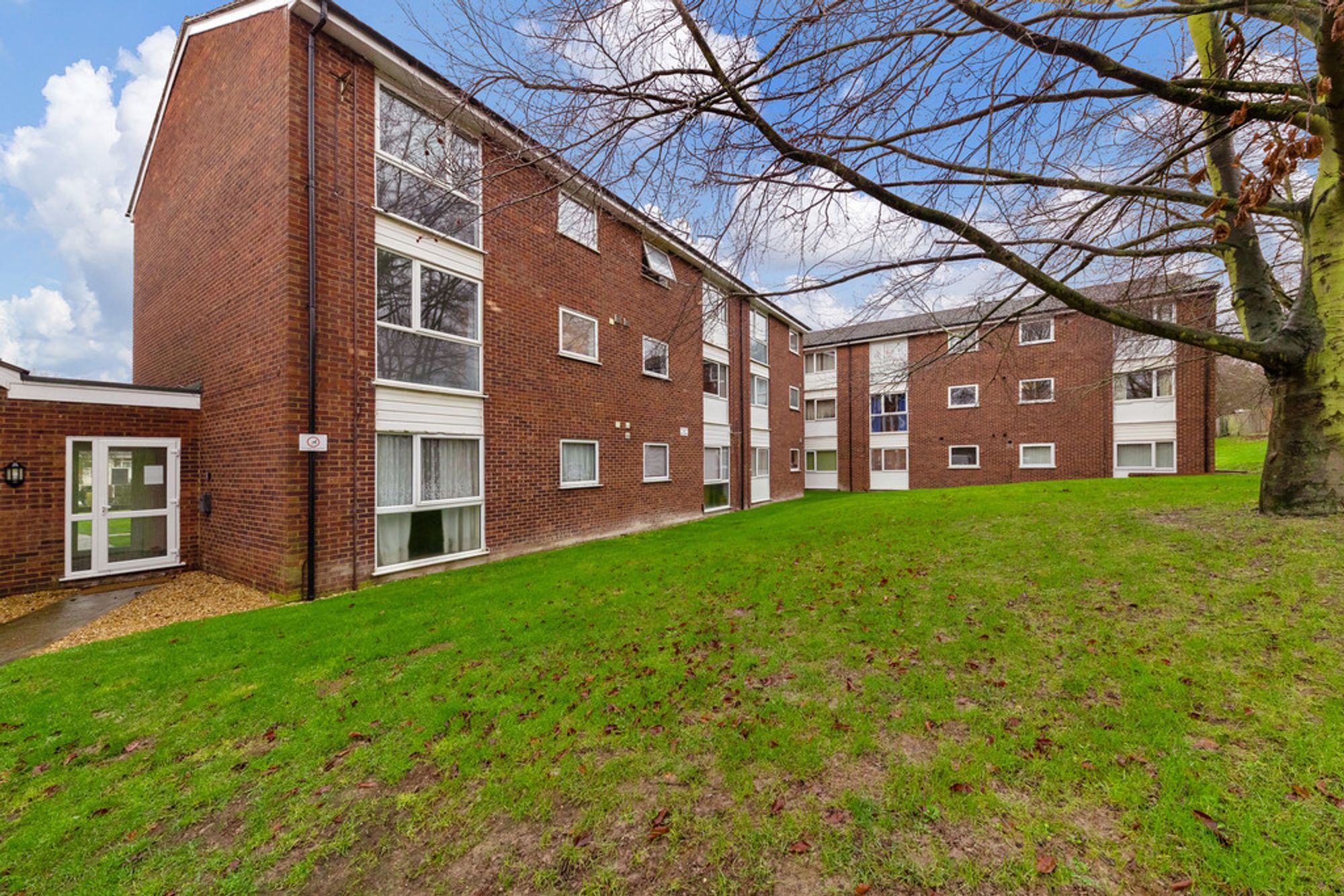 Flat Yeats Close in Royston