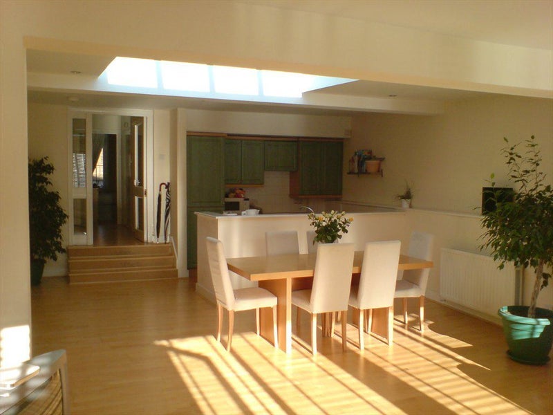 Room High Street in Greater London