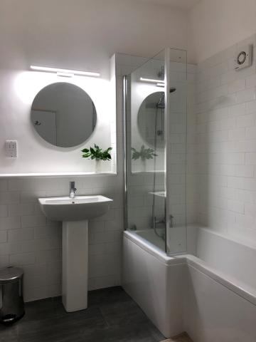 Room High Street in Greater London