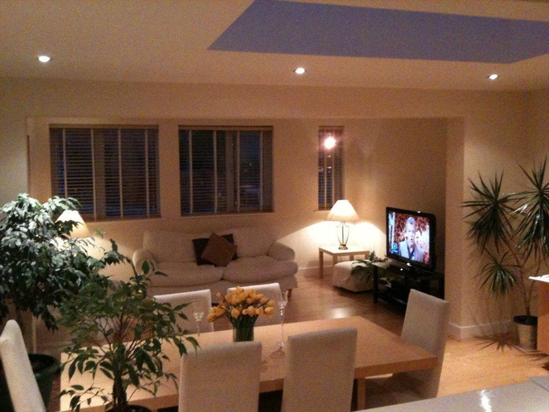 Room High Street in Greater London