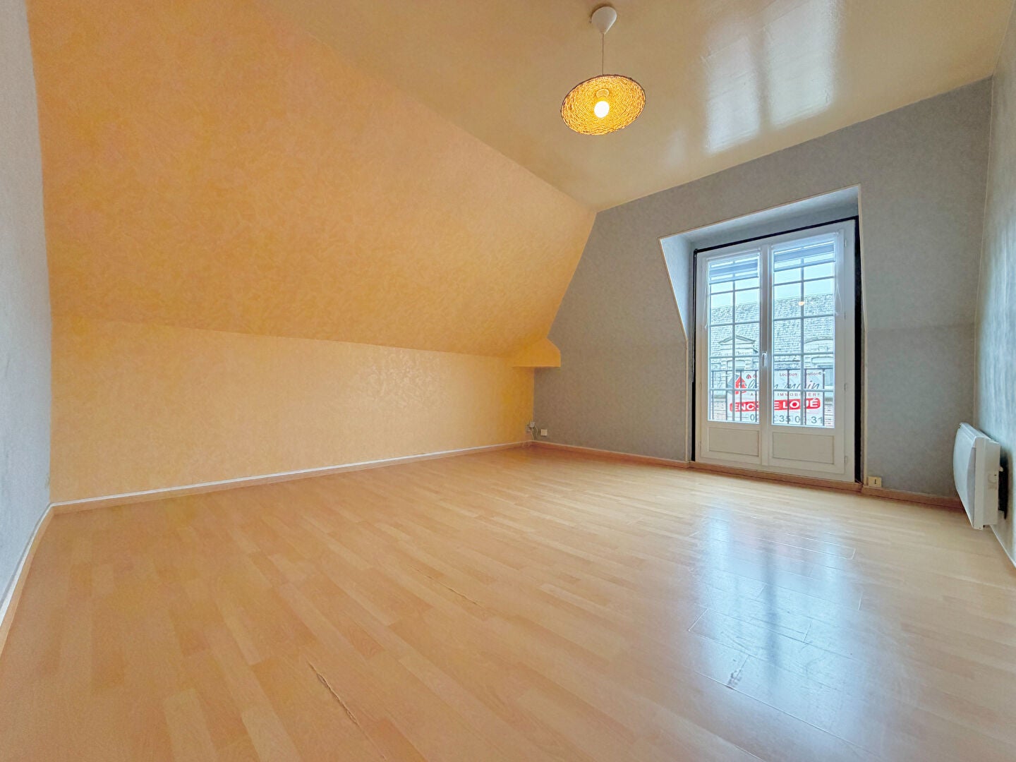 Flat Rue Pierre Corneille in Le Neubourg