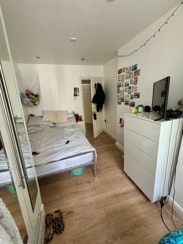 Flat Colum Road in Cardiff