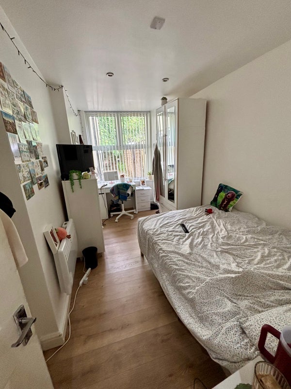 Flat Colum Road in Cardiff